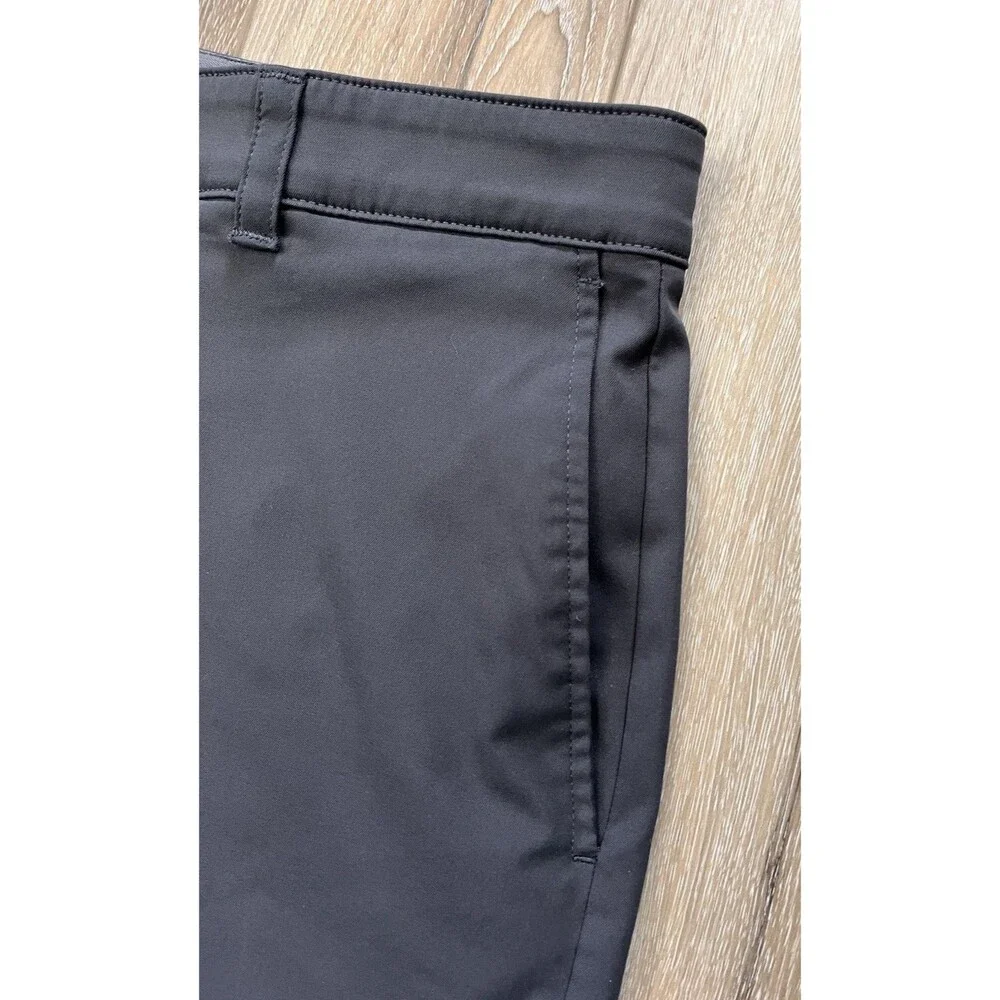 Ben Hogan Gray Chino Performance Golf Shorts Mens Sz 34” x 8” Stretch Pockets